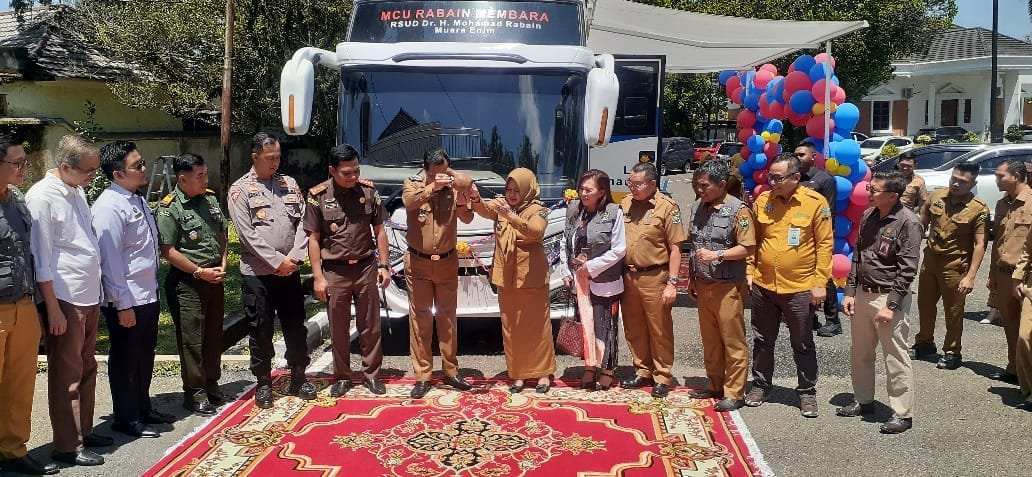 Bupati Edison Resmikan Layanan MCU Bergerak Pertama Milik Pemda di Indonesia, Dorong Efisiensi Perusahaan dan PAD Muara Enim