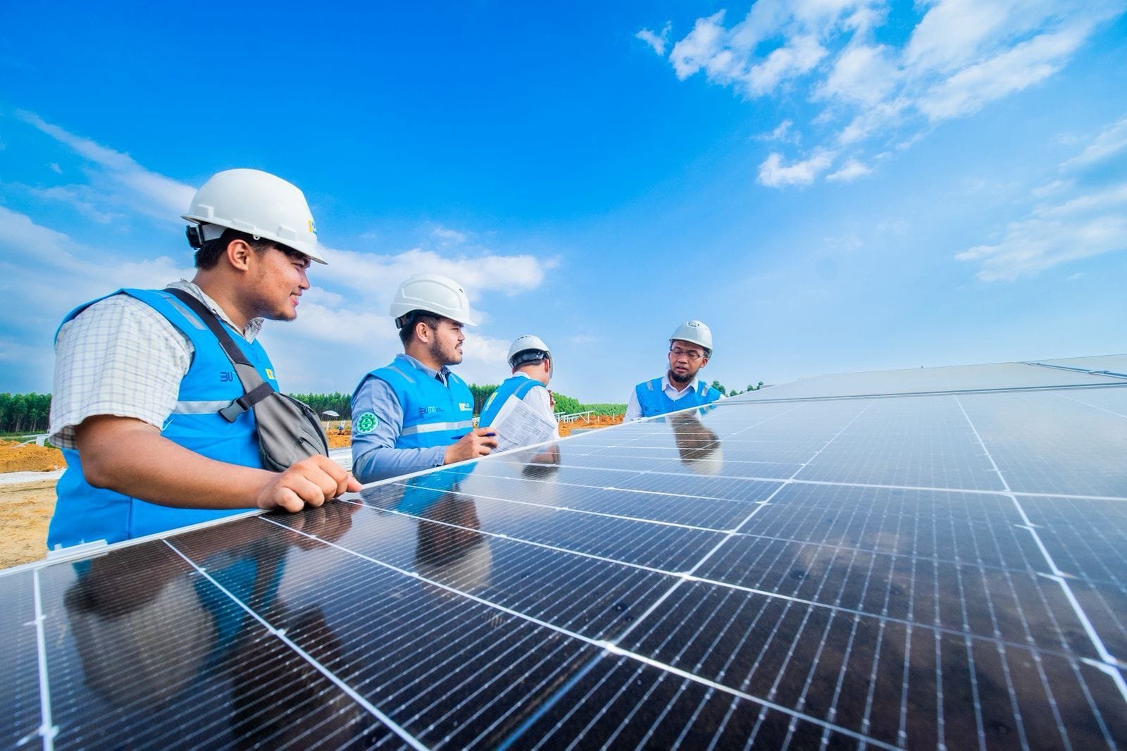 PLN Buka Rekrutmen 2025 untuk Lulusan D3 hingga S2 di Seluruh Indonesia