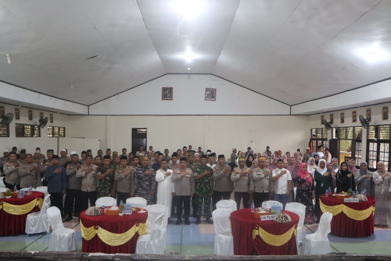 Peringati Maulid Nabi, Kapolres Fakfak AKBP Hendriyana Ajak Perkuat Iman dan Teladani Akhlak Rasulullah