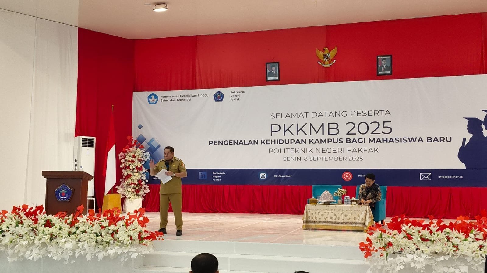 Bupati Fakfak Bagikan Kisah Inspiratif di Hadapan Mahasiswa Baru Polinef