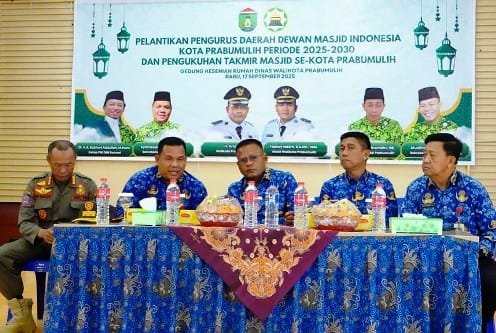 Pemkot Prabumulih Serahkan Insentif dan Janjikan BPJS Ketenagakerjaan untuk Linmas