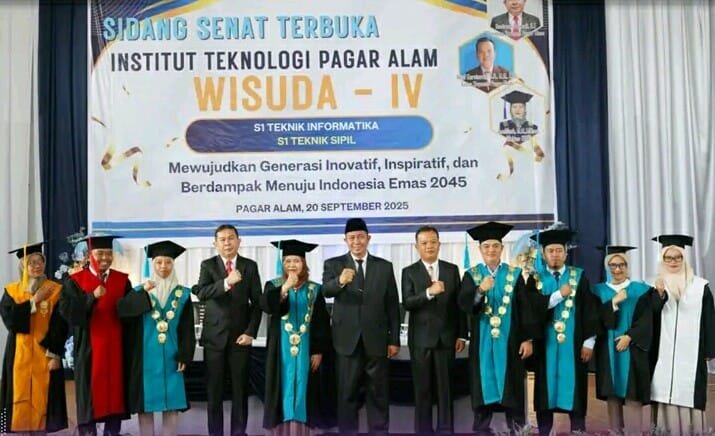Wali Kota Pagar Alam Hadiri Wisuda ITPA, Ajak Lulusan Susun Mimpi Baru