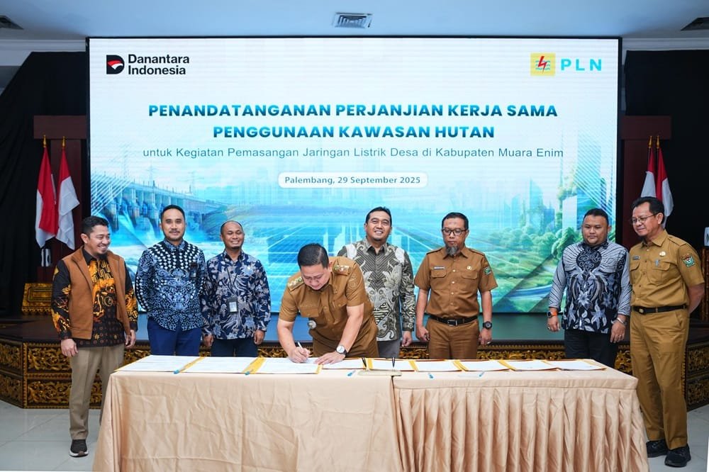 Sinergi PLN dan Pemda, Desa-Desa Hutan Muara Enim Siap Menyala