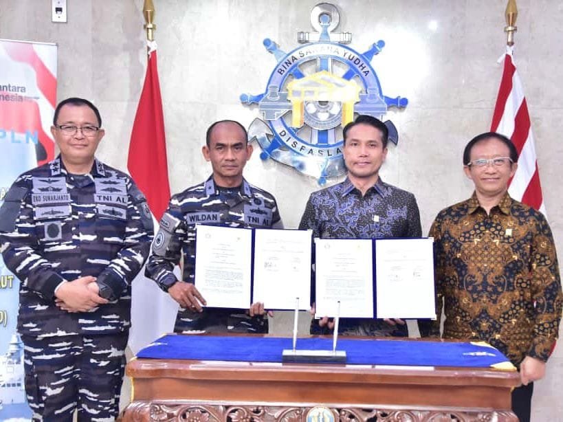 PLN & TNI AL Resmikan Listrik Dermaga, Dukung Armada Laut Ramah Lingkungan