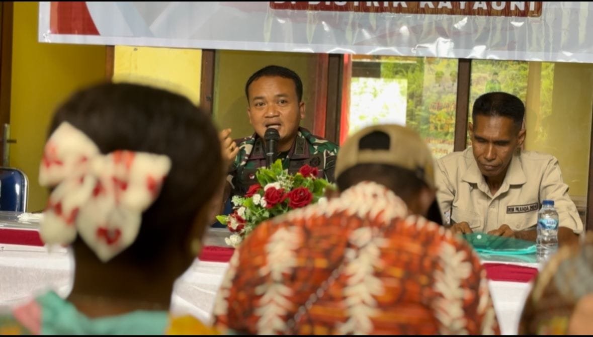 Mengapa Negara Perlu Dibela? Ini Materi Sosialisasi Kasi Ter Korem 182/JO di Distrik Kayauni Fakfak