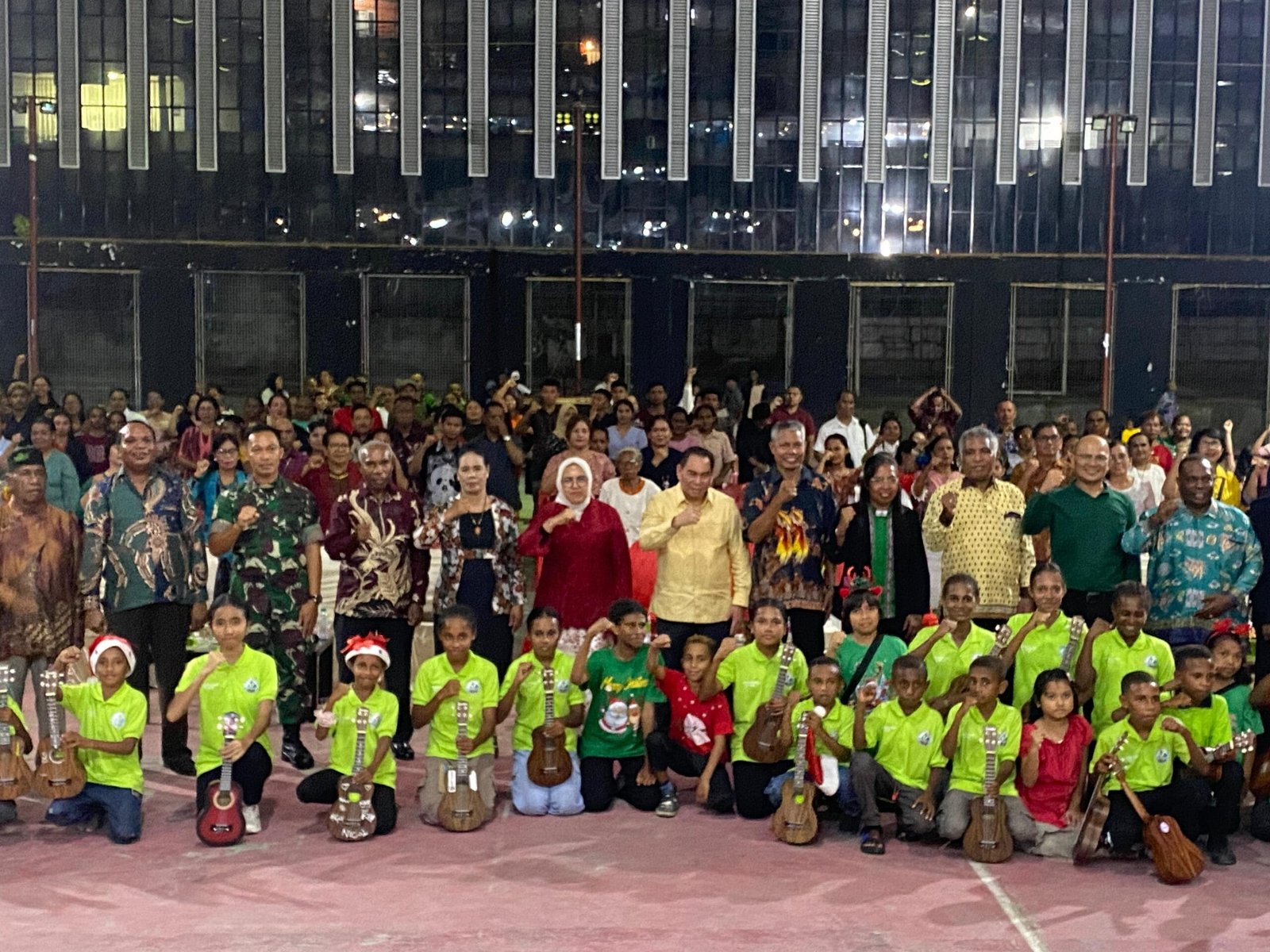 ​”Pesan Damai dari Gedung KONI: Dandim 1803/Fakfak Ajak Masyarakat Jaga Toleransi”