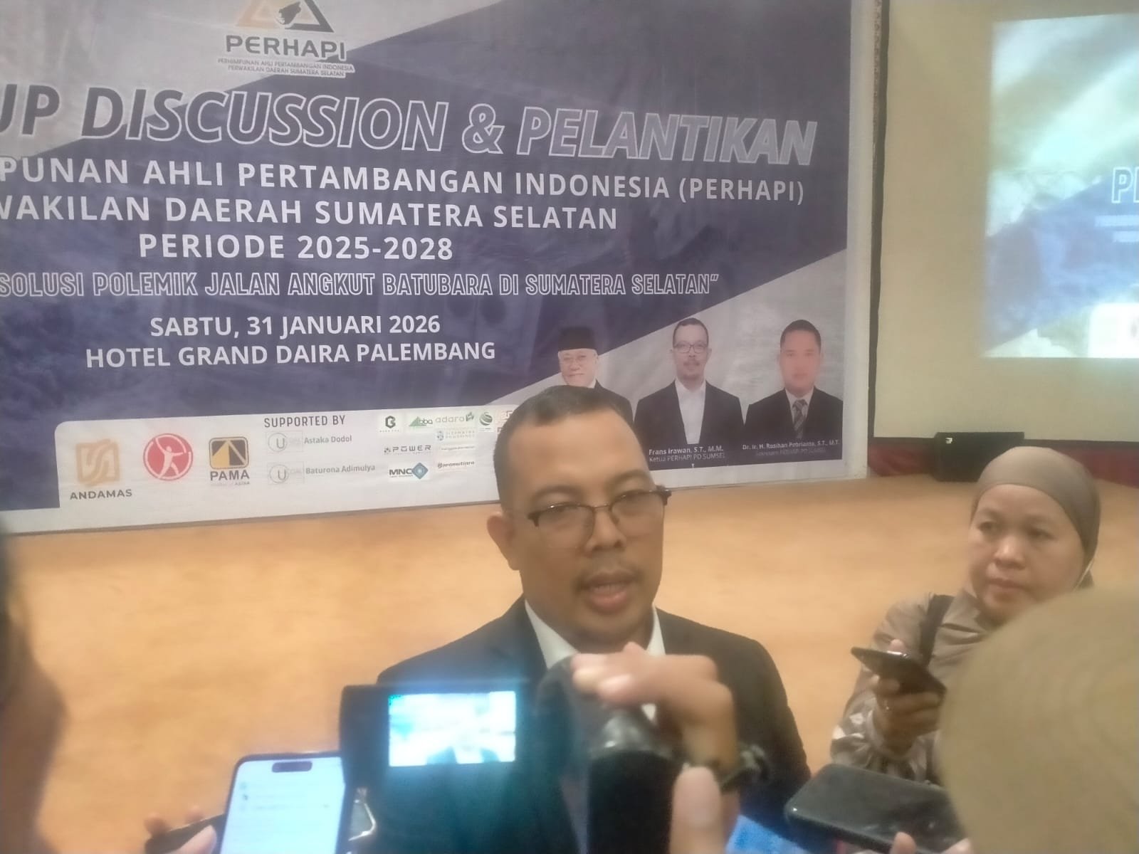 Perhapi Sumsel Dilantik, Gubernur Herman Deru Tegaskan Wajib Jalan Khusus Angkutan Batubara