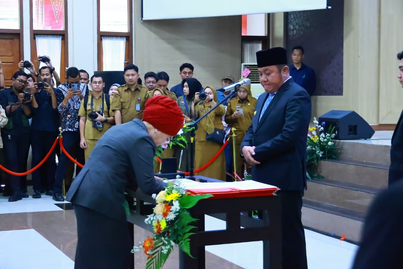 Lantik 154 Pejabat, Gubernur Herman Deru Tekankan Kinerja Nyata dan Inovasi Birokrasi