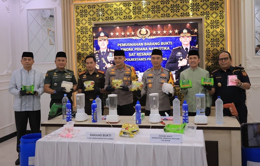 Ratu Dewa Hadiri Pemusnahan 8,2 Kg Sabu di Polrestabes Palembang, 66 Ribu Jiwa Terselamatkan
