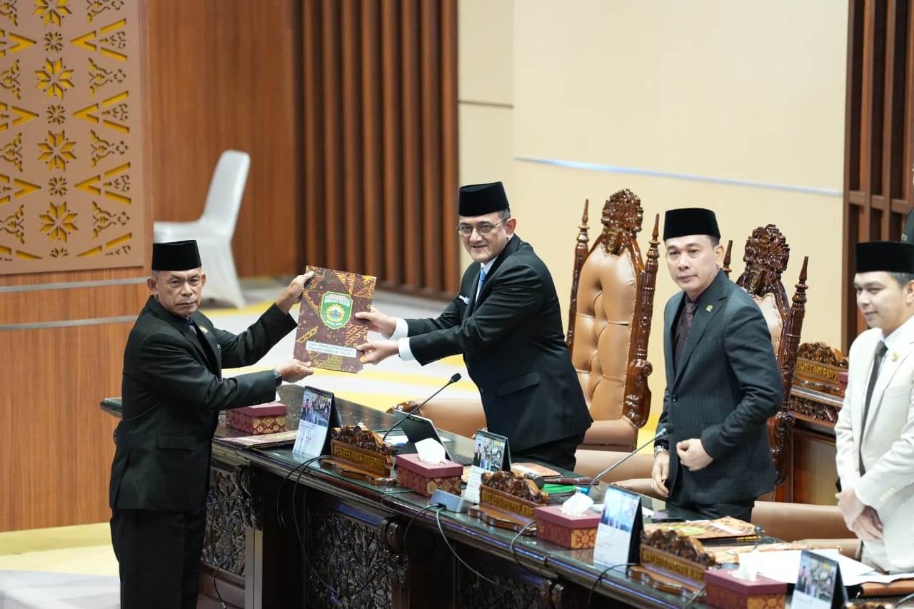 Sekda Sumsel Hadiri Paripurna, 8 Fraksi Sampaikan Pandangan Raperda Sumsel Energi Gemilang