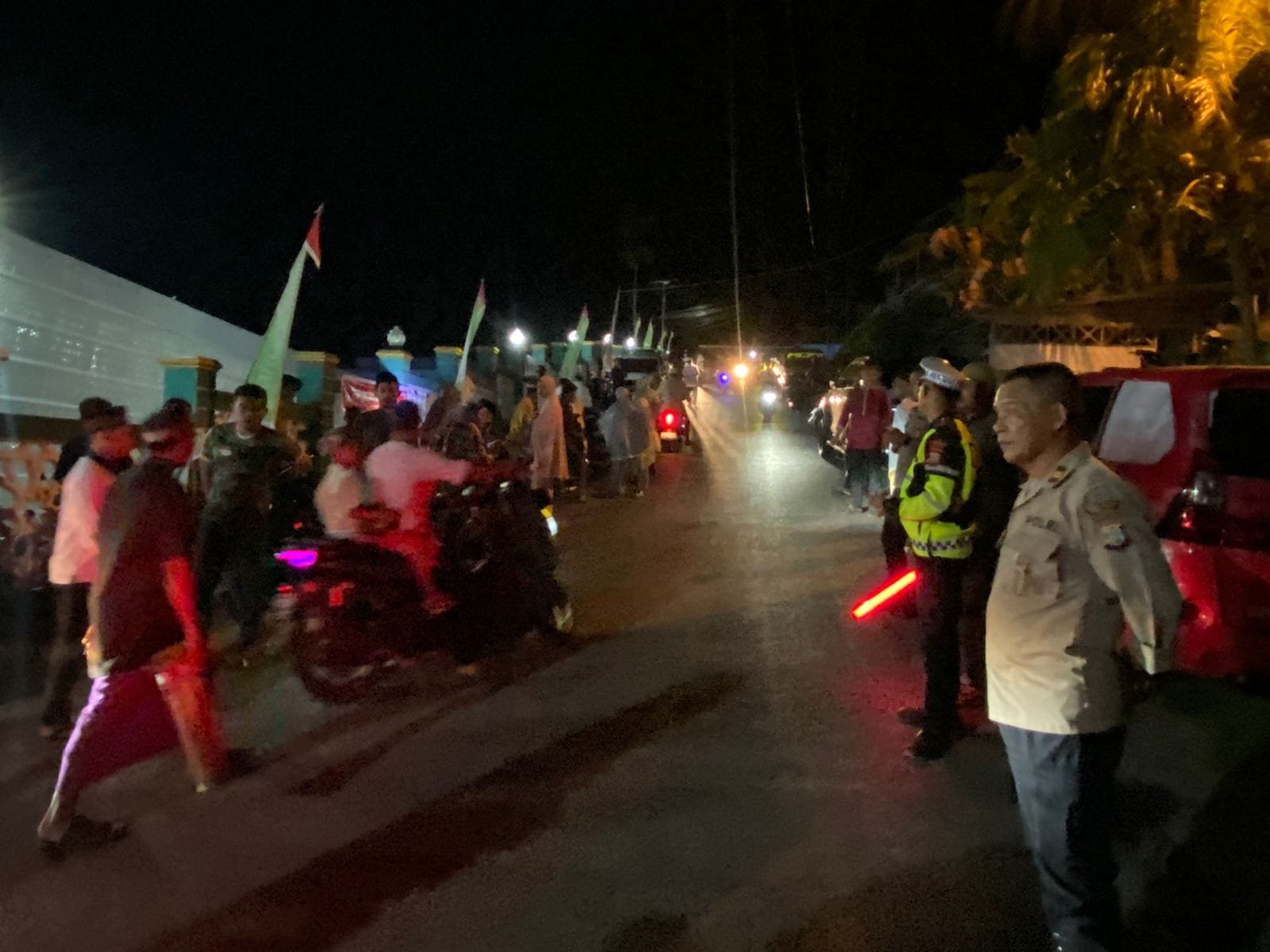 Kapolres Hendriyana Pastikan Ibadah Tarawih Perdana di Fakfak Aman, Wujudkan Filosofi Satu Tungku Tiga Batu