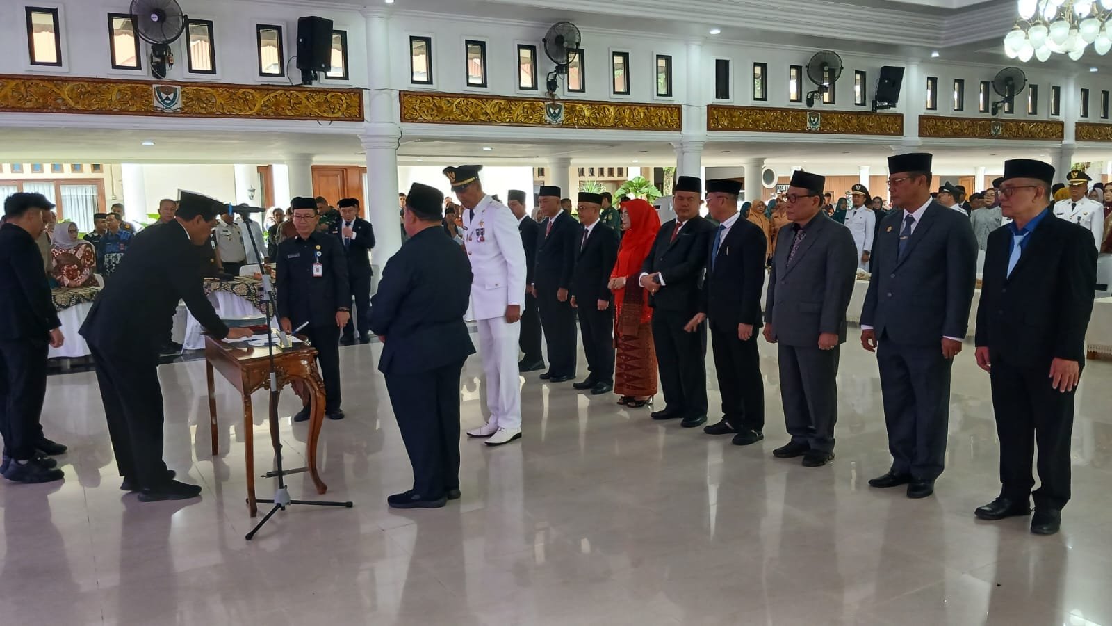 Rotasi Kepemimpinan, Bupati Edison Lantik 236 Pejabat