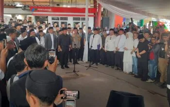 Herman Deru Pimpin Upacara Kedinasan Pelepasan Jenazah Alex Noerdin