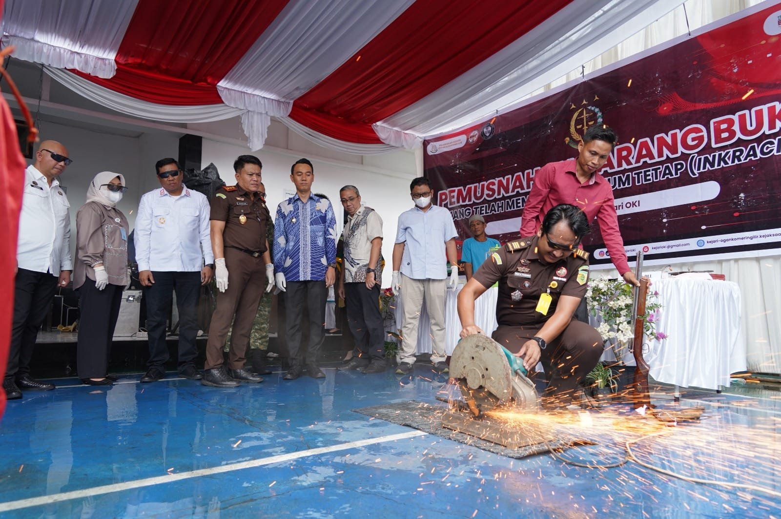 Kejari OKI Musnahkan Barang Bukti, PNBP Tembus Rp1,23 Miliar