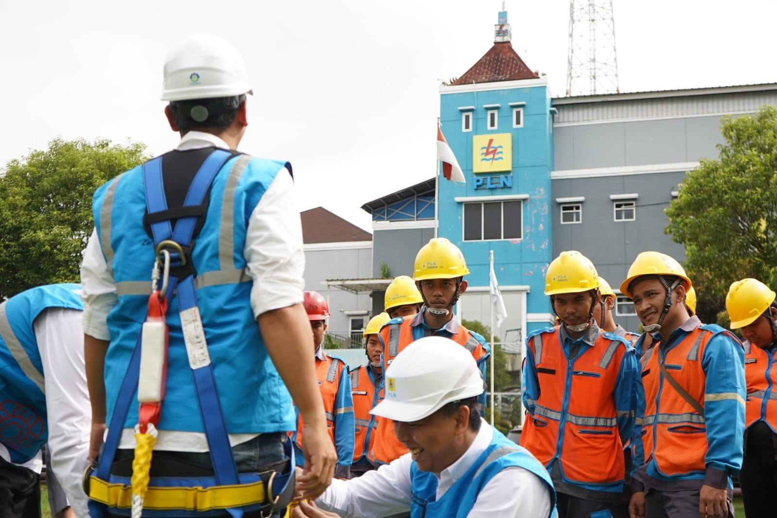 Siaga Ramadan, PLN UID S2JB Pastikan Listrik Andal hingga Idulfitri