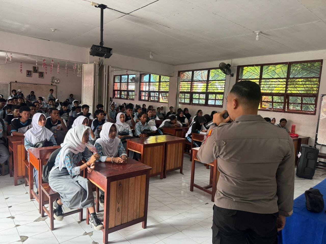 Polres Fakfak Jemput Bola, Jaring Putra-Putri Terbaik SMAN 1 Jadi Anggota Polri 2026