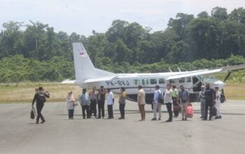 Dandim 1803 Fakfak Sambut Kunjungan Kerja Sekda Papua Barat dan Kapolda di Bandara Siboru
