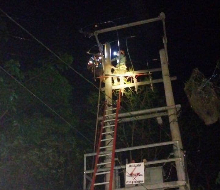 Gerak Cepat PLN Prabumulih Atasi Gangguan Listrik di Patimura