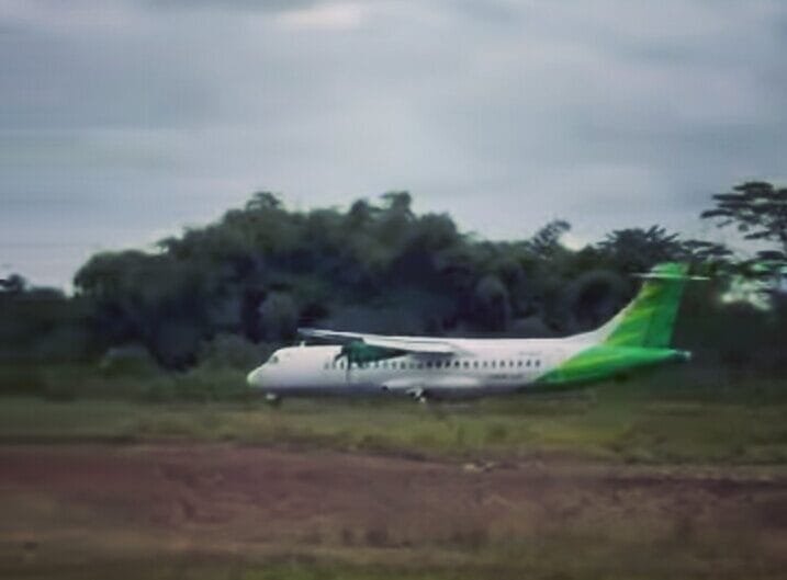 Pendaratan Perdana Citilink di Pagar Alam Disambut Water Salute