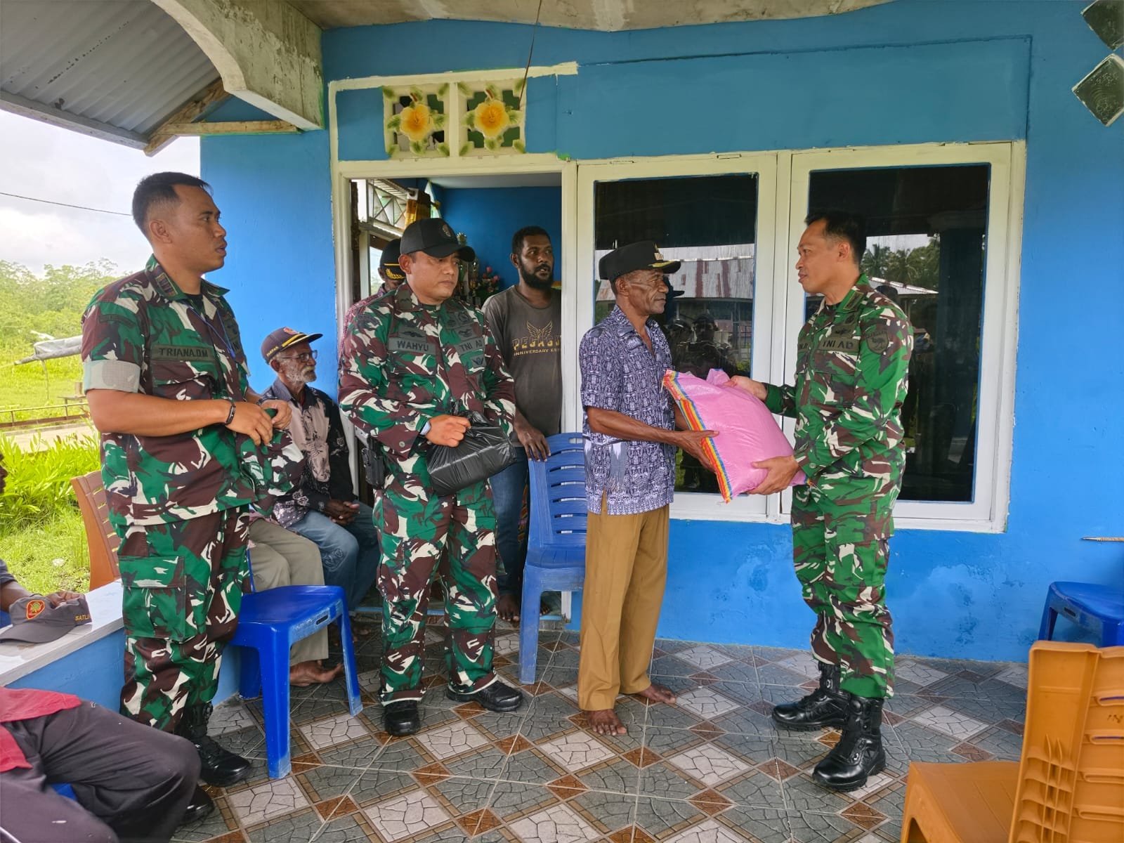 Dandim 1803/Fakfak Jelajah Kampung Otoweri, Ajak Warga Jaga Kamtibmas dan Dukung Pembangunan