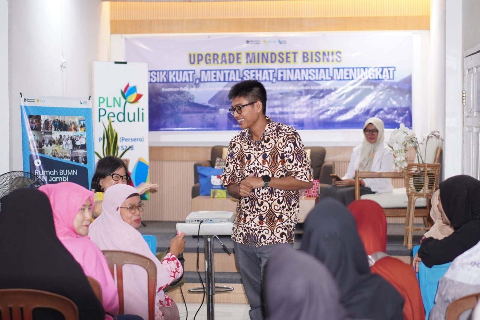 PLN UID S2JB Perkuat UMKM Jambi Lewat Pelatihan Upgrade Mindset Bisnis