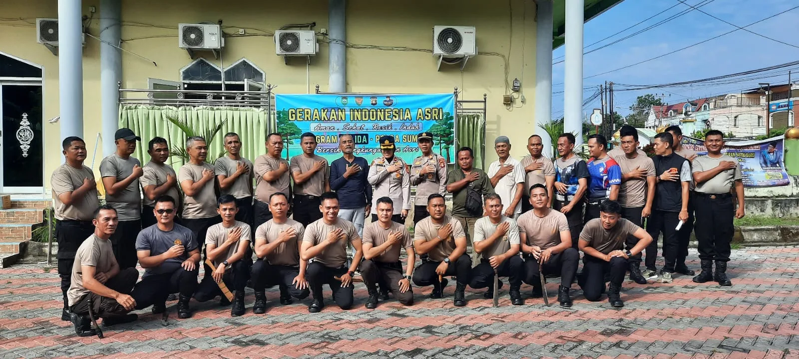 Polres Prabumulih Gelar Program Belida, Bersihkan Masjid Nursalimah untuk Wujudkan Lingkungan Asri