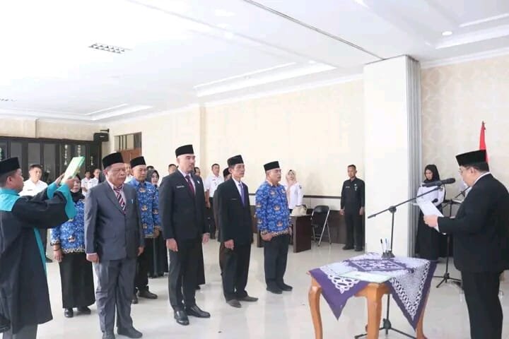 11 Pejabat Pemkot Pagar Alam Resmi Dilantik, Ini Pesan Sekda