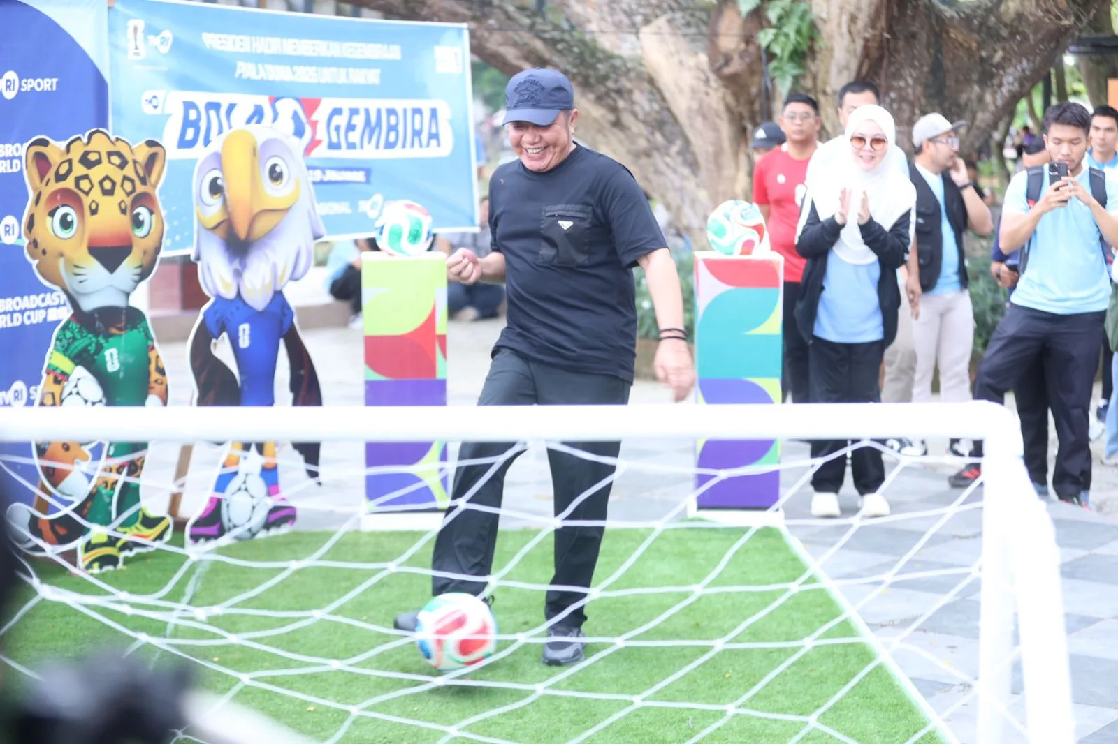 Dukung Piala Dunia 2026, Herman Deru Ajak Masyarakat Hidup Sehat