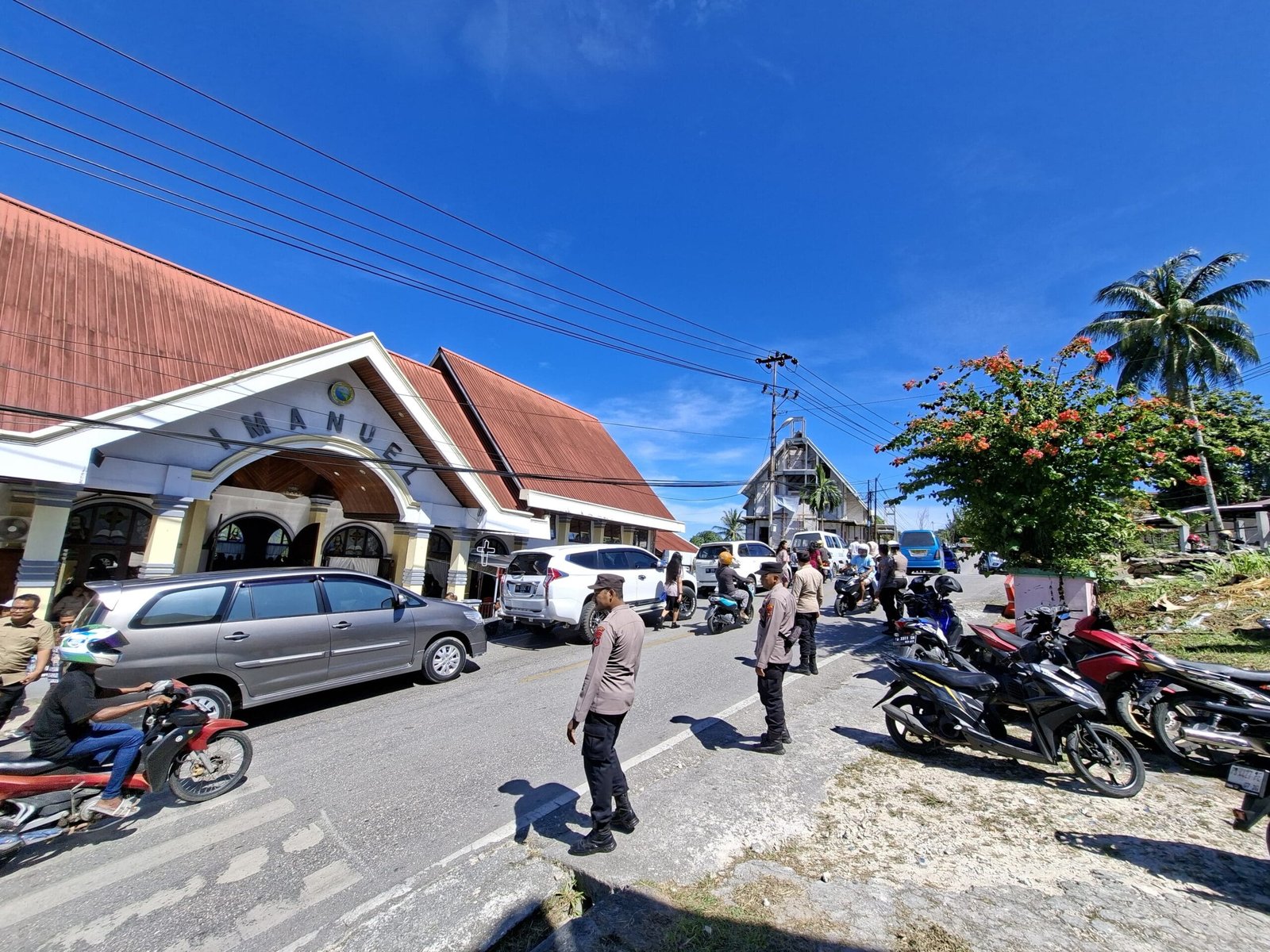 Pastikan Keamanan Ibadah Kenaikan Yesus Kristus, Personel Polres Fakfak Disiagakan di Berbagai Gereja