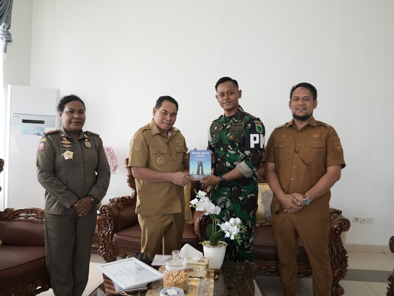 Luncurkan Buku Kebudayaan, Kapten Cpm Prasetyo Dipuji Bupati Samaun Dahlan