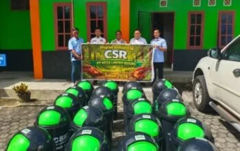 PT Keza Lintas Buana Salurkan CSR, Dukung Kebersihan Lingkungan di OKU Selatan