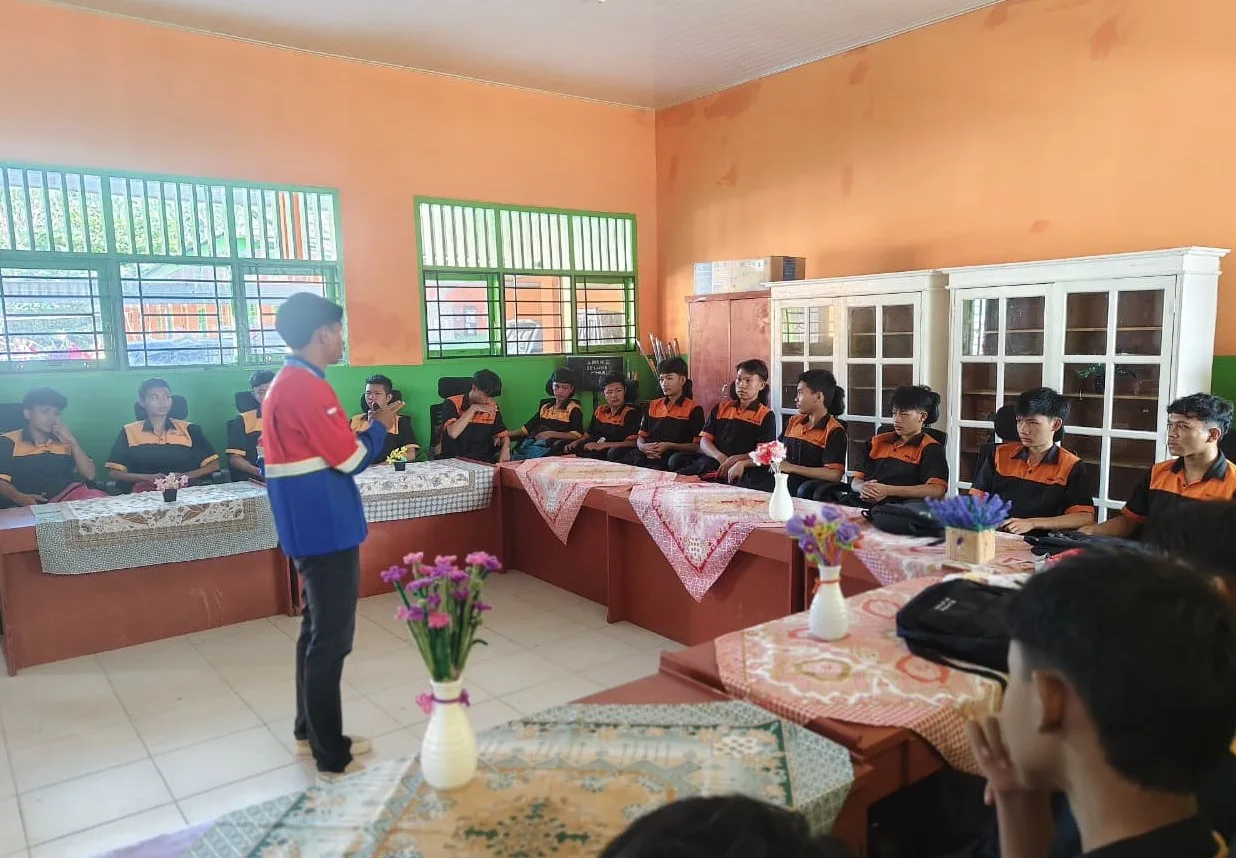 PLN Goes to School, Siswa SMKN 2 Seluma Dibekali Edukasi Bahaya Listrik