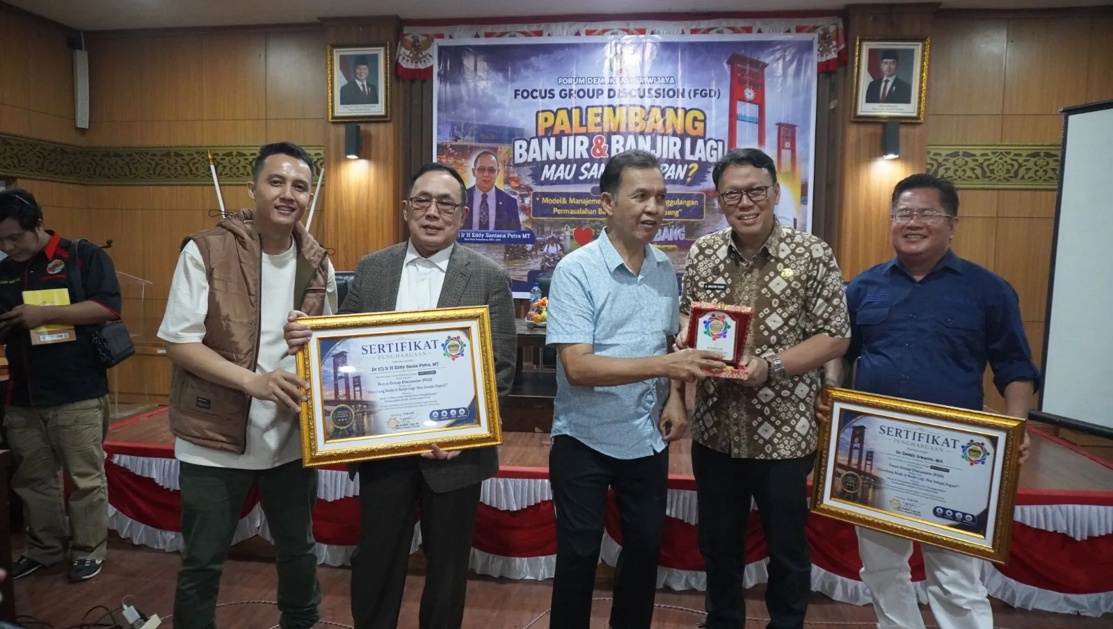 Palembang Terus Tergenang, Fordes Bedah Solusi Manajemen Banjir dalam FGD Strategis
