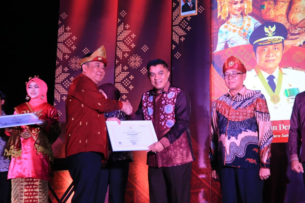 Buka Festival Sriwijaya 2026, Cik Ujang Dorong Pelestarian Budaya Daerah