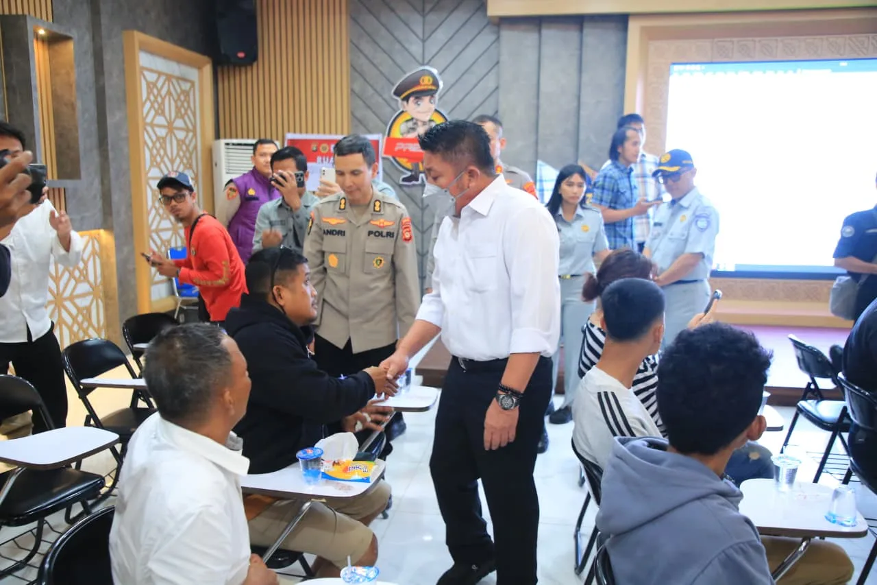 Keluarga Korban Bus ALS, Bantuan Herman Deru Sangat Berarti