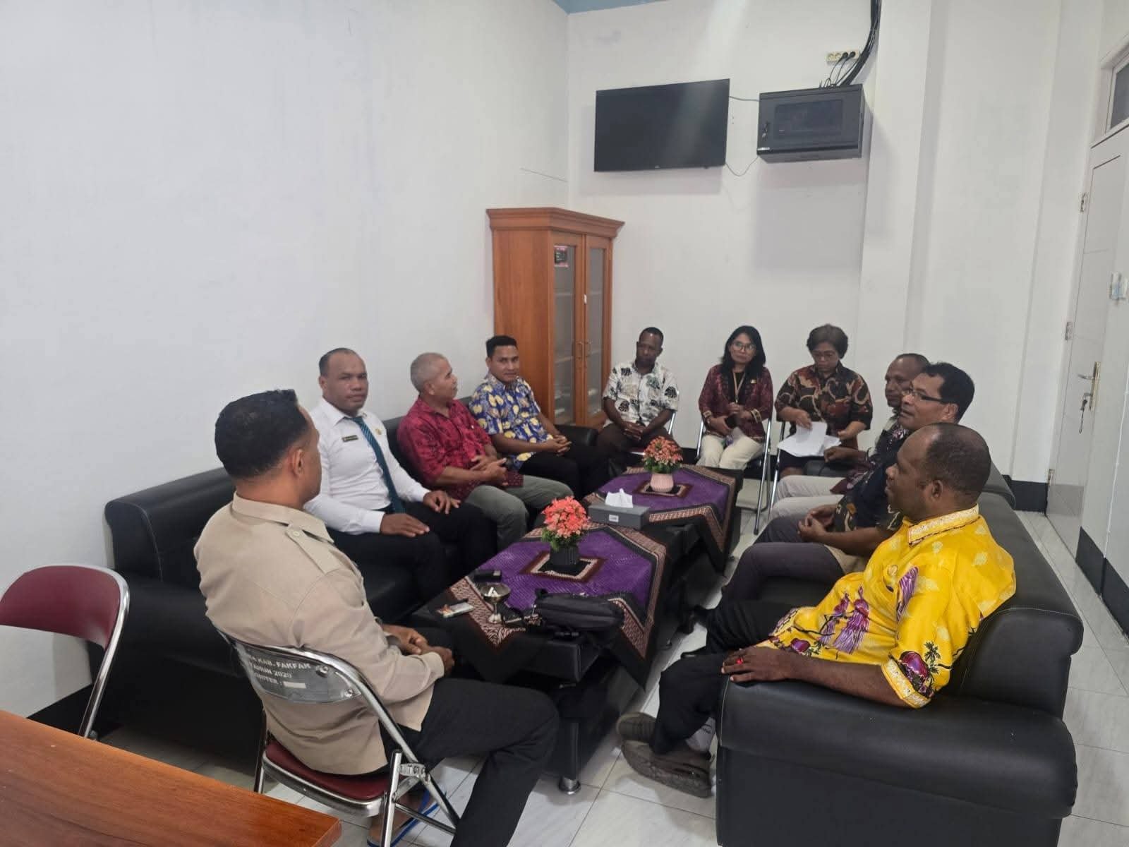 Sinergi Pendidikan, Kepala Distrik Kayauni Bersama Dinas Pendidikan Sepakat Perkuat Kualitas SDM di Distrik Kayauni
