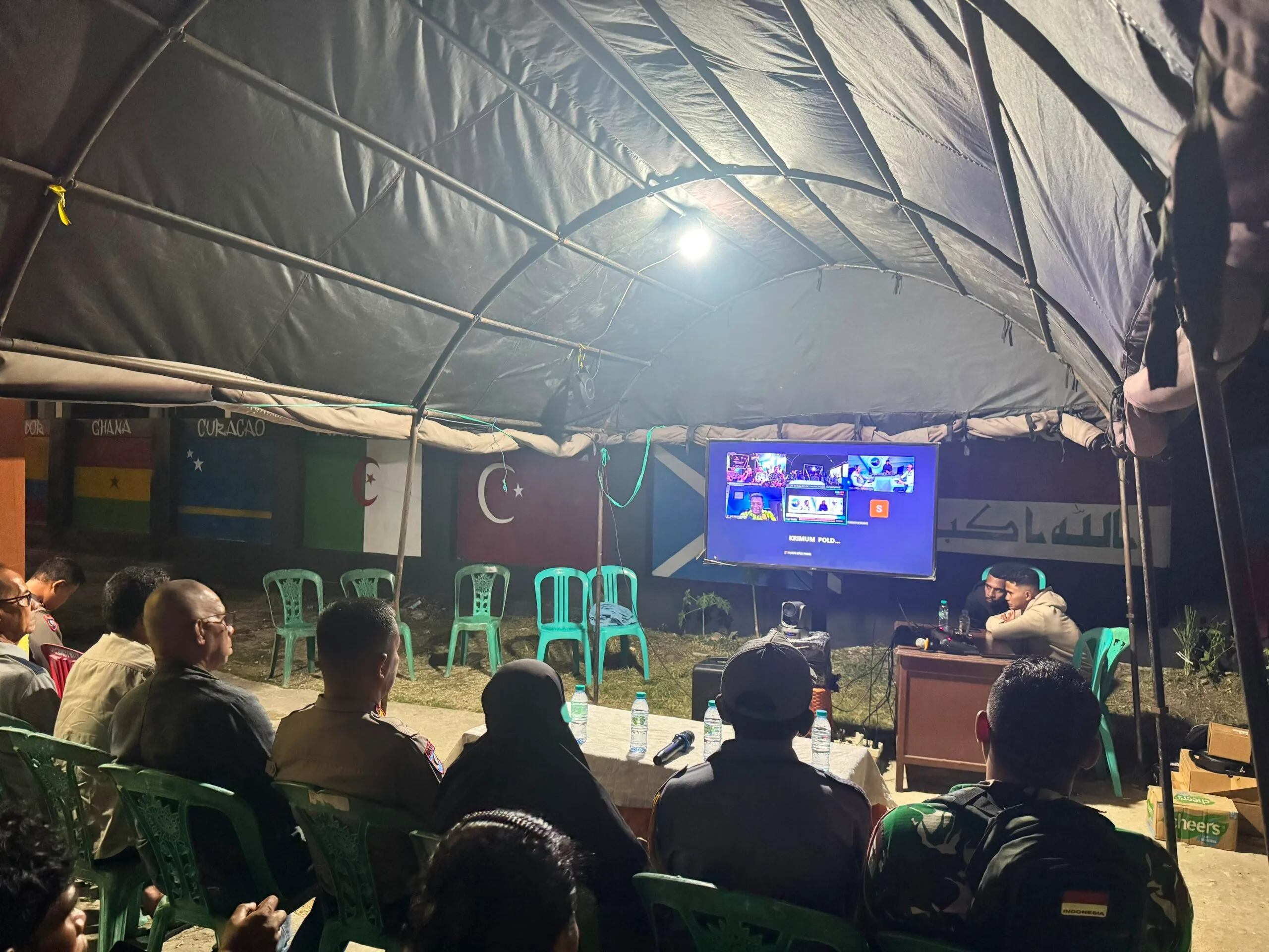 Gelorakan Semangat Gotong Royong Polres Fakfak di Bawah Komando AKBP Hendriyana Sukses Hidupkan Siskamling
