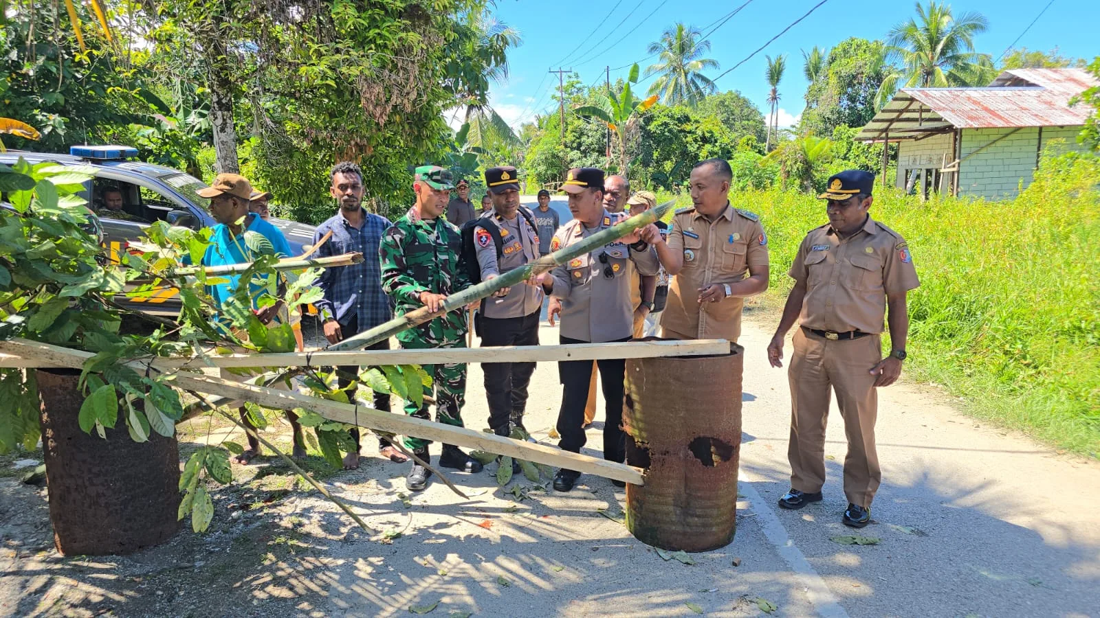 Pemalangan Jalan di Kampung Werpigan Berakhir Damai Berkat Pendekatan Humanis Polres Fakfak