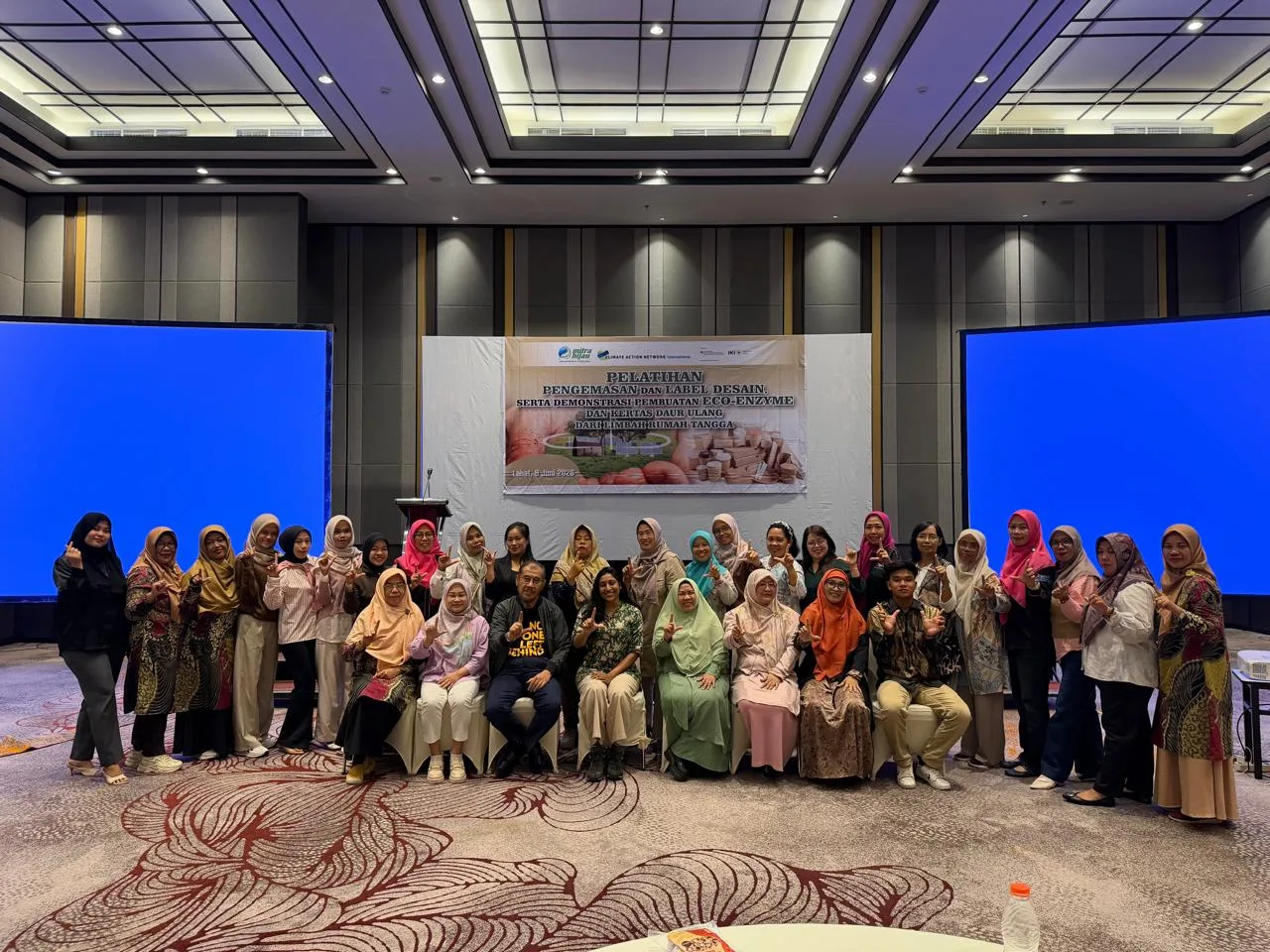 YMH Perkuat UMKM dan Perempuan Lahat melalui Pelatihan Kemasan Produk dan Ekonomi Hijau