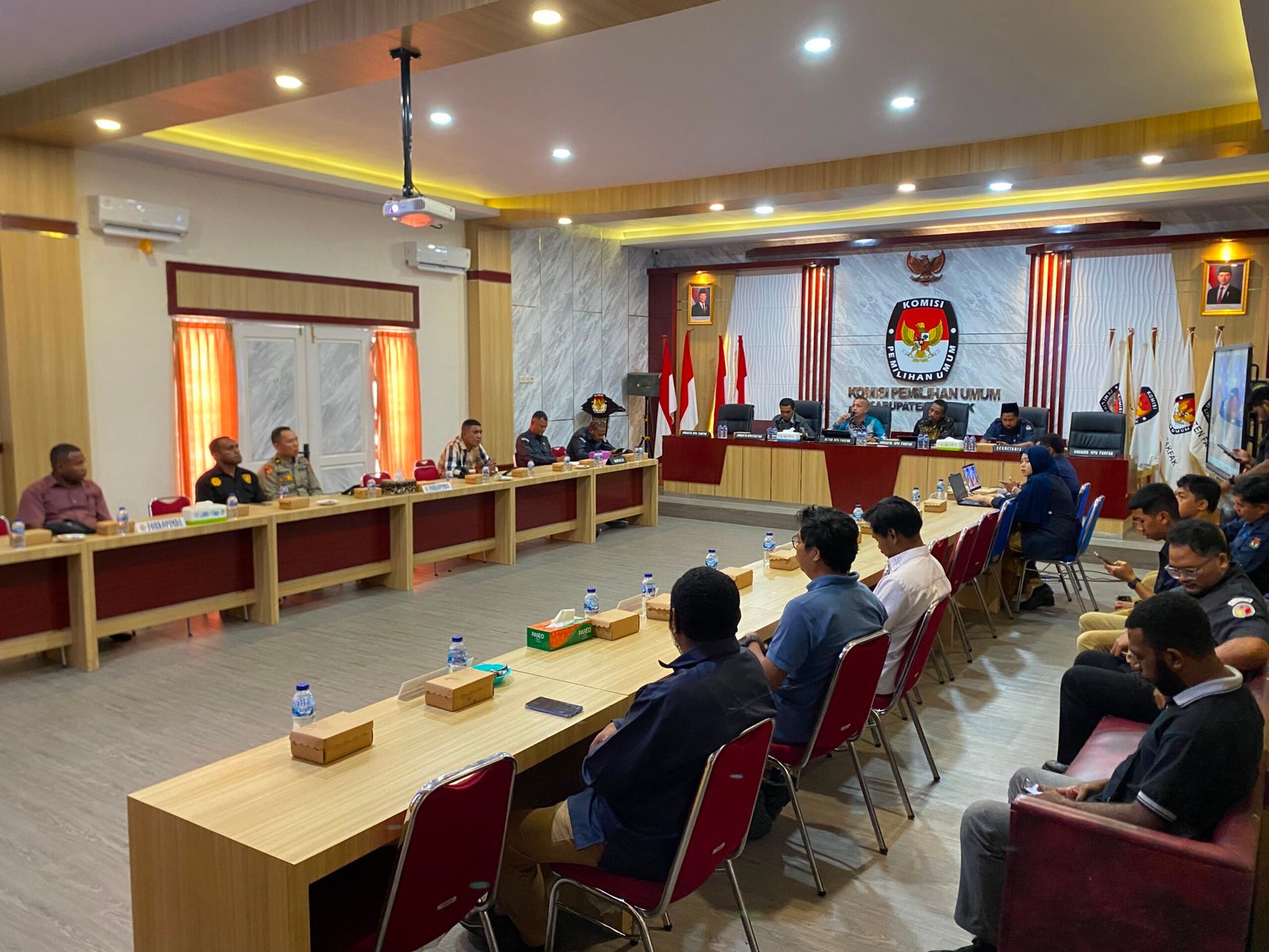 KPU Kabupaten Fakfak Instruksikan Parpol Segera Tuntaskan Pemutakhiran Data Sipol Semester I
