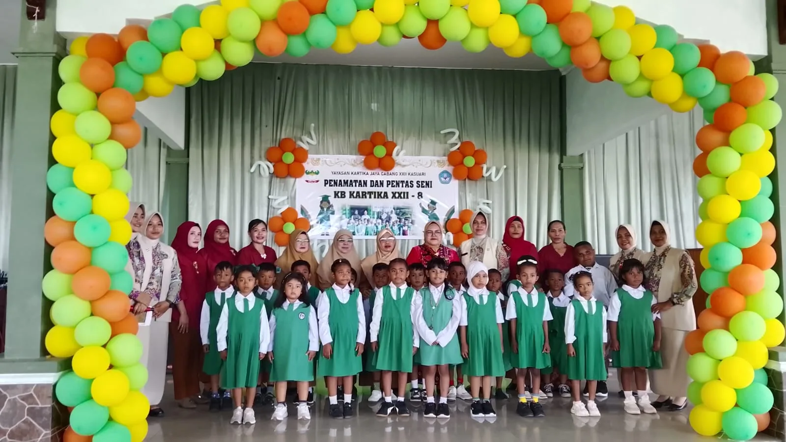 Rayakan Kelulusan dan Bakat Siswa, KB Kartika XXII-8 Gelar Pentas Seni Penuh Makna