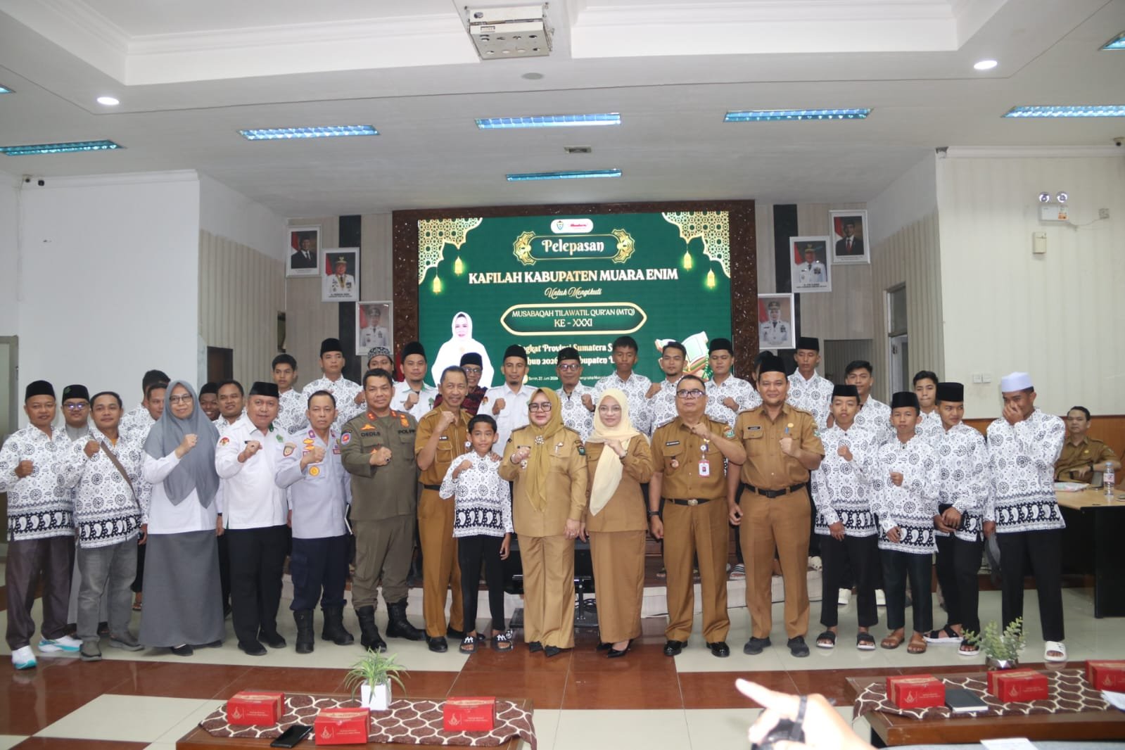 Plt Bupati Muara Enim Lepas 50 Kafilah MTQ Sumsel ke-31, Targetkan Tiga Besar hingga Juara Umum