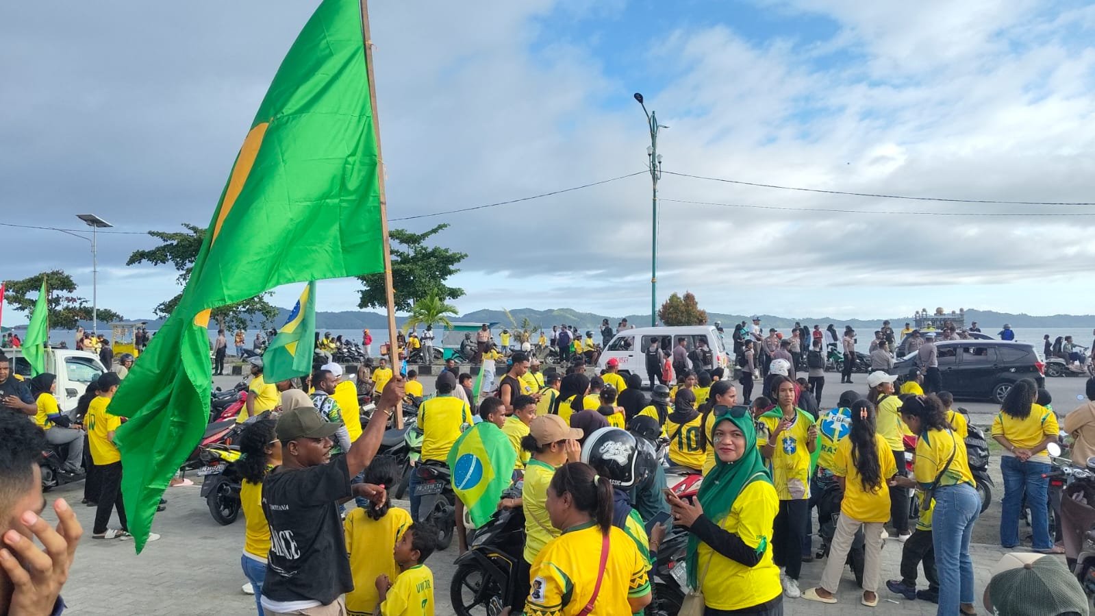 Balikkan Keadaan Lawan Jepang, Euforia Suporter Brasil di Fakfak Pecah hingga Konvoi Jalanan