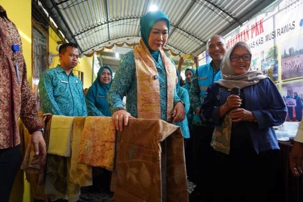 Rumah Dilan: Nama Romantis, Isinya Serius Bikin Mandiri