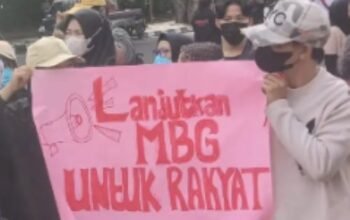 MBG Sumsel: Emak-Emak Demo Dukung Program di DPRD