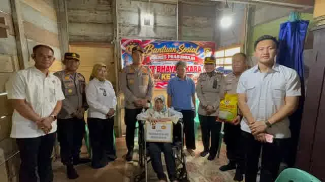 Sambut Hari Bhayangkara ke-80, Polres Prabumulih Salurkan 450 Paket Bansos