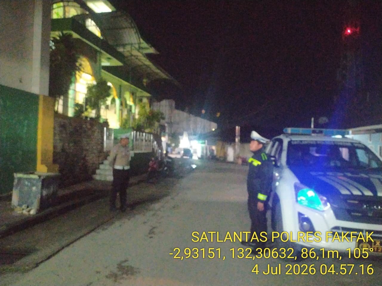Berikan Rasa Aman Ibadah Subuh, Satlantas Fakfak Gelar Blue Light Patrol Dini Hari