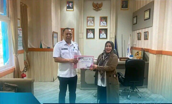 SDN 13 dan SDN 25 Raih Penghargaan Sekolah Peduli Lingkungan