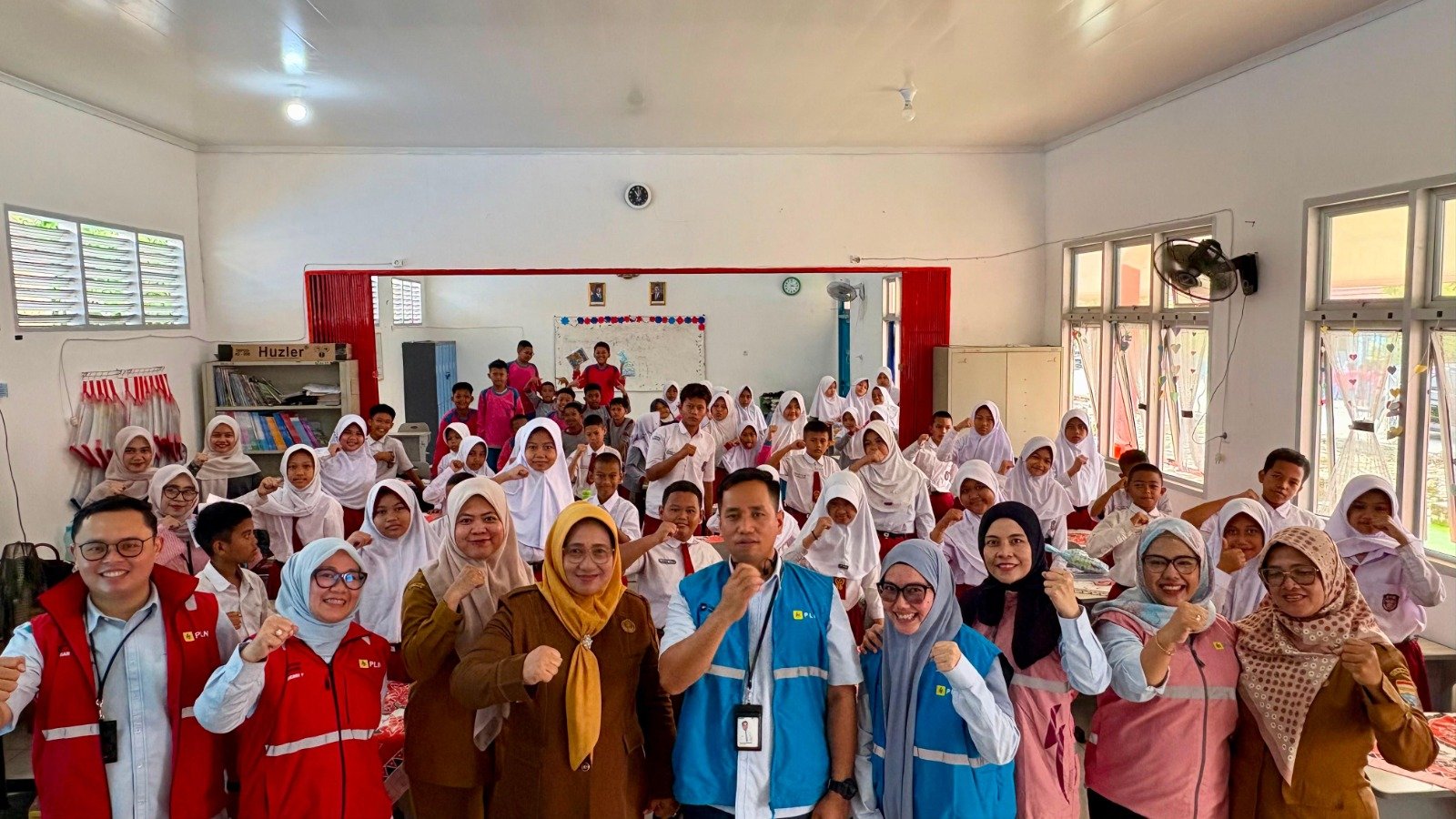 60 Siswa SD Dibuat Takjub! Srikandi PLN Bongkar Rahasia Bahaya Listrik
