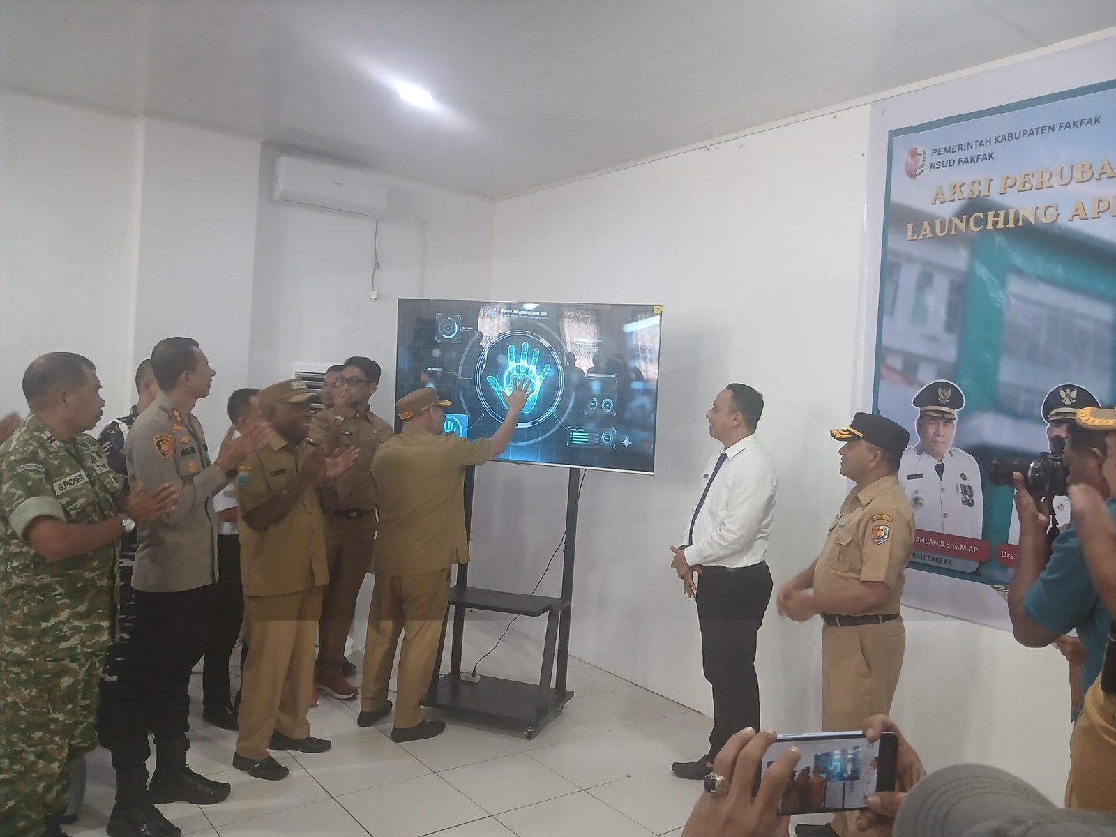 Resmikan Si CeSA, Bupati Samaun Dahlan Perkuat Transformasi Layanan Kesehatan di Fakfak